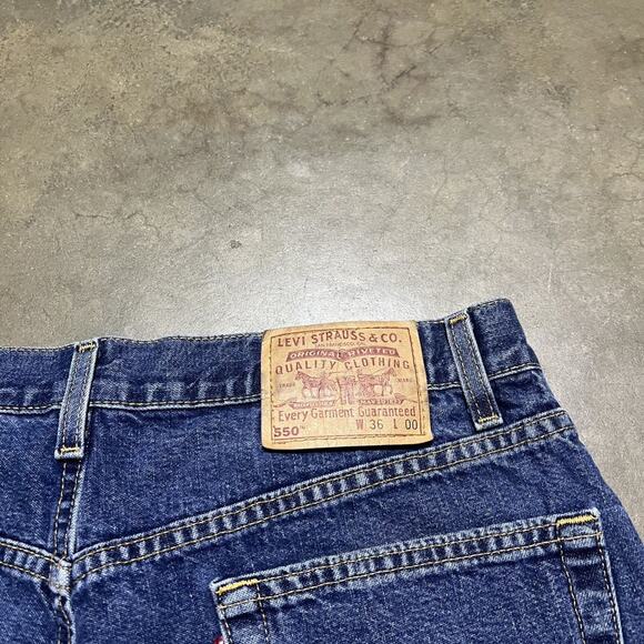 Vintage 90s Levi's 550 Dark Blue Jean Denim Jorts 34x10 - Picture 3 of 4